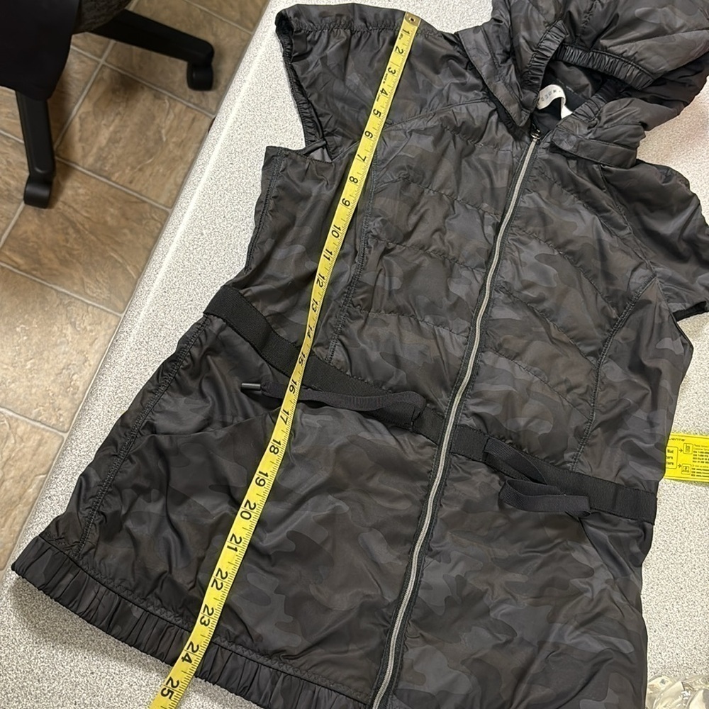 Lululemon Spring Fling Puffy Vest - Picture 10 of 10